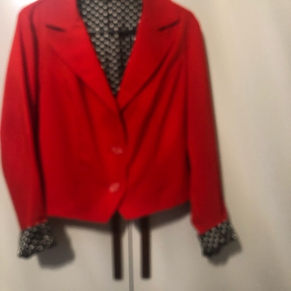 Fun bright red blazer - Picture 2 of 3